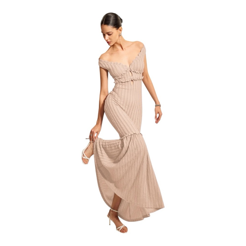 COMMENSE Off-Shoulder Ruffle Detail Dress
COLOR - Pink size medium NWT Cut Out